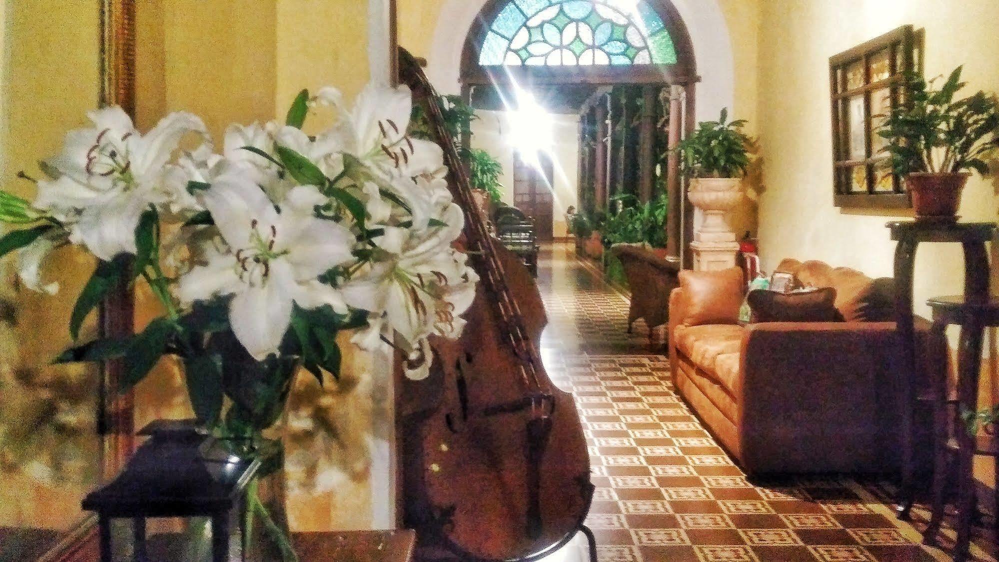 Hotel Aurora Antigua Εξωτερικό φωτογραφία