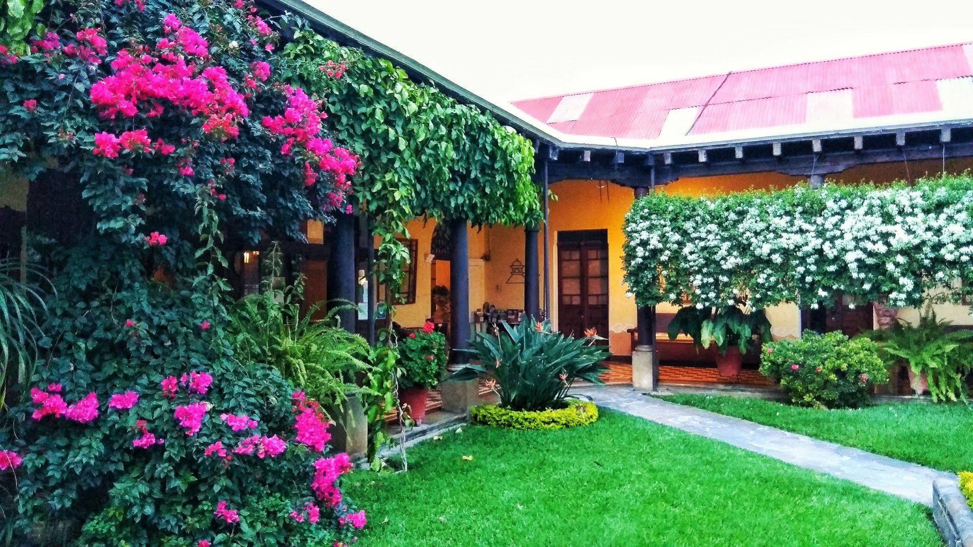 Hotel Aurora Antigua Εξωτερικό φωτογραφία